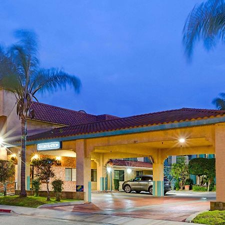 Travelodge By Wyndham Lynwood Exteriér fotografie