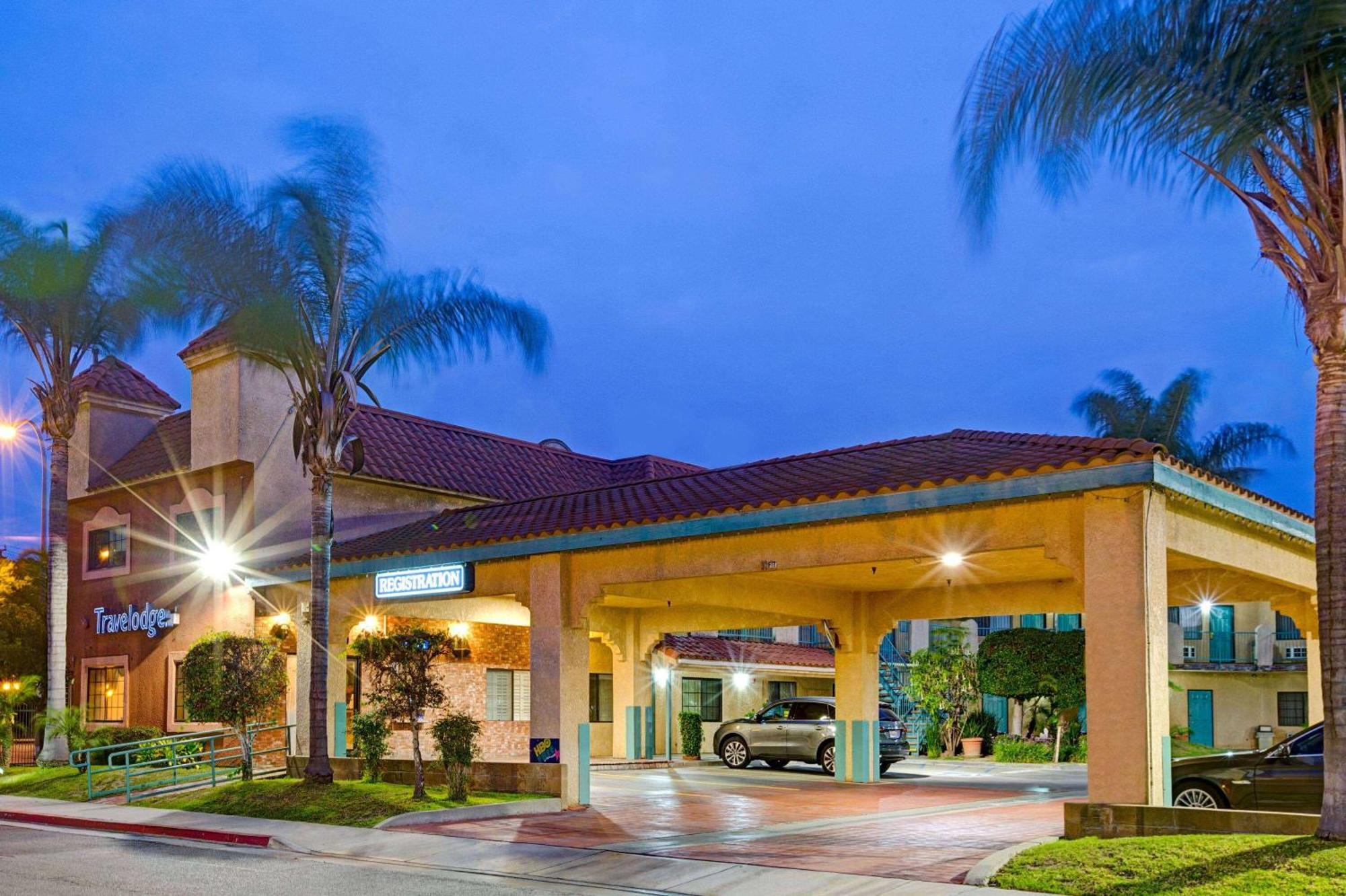 Travelodge By Wyndham Lynwood Exteriér fotografie