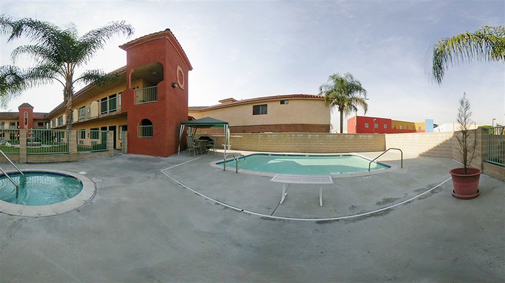 Travelodge By Wyndham Lynwood Exteriér fotografie